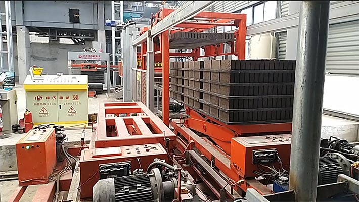 免燒磚軌道窯、免燒磚養(yǎng)護窯