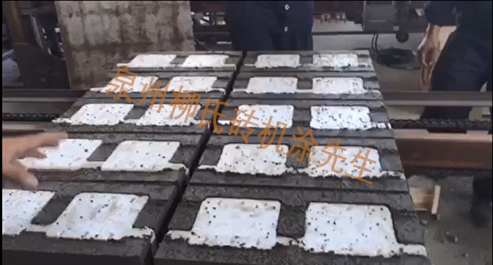 復(fù)合保溫砌塊磚