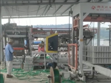 收磚線、自動(dòng)碼垛機(jī)生產(chǎn)現(xiàn)場(chǎng)